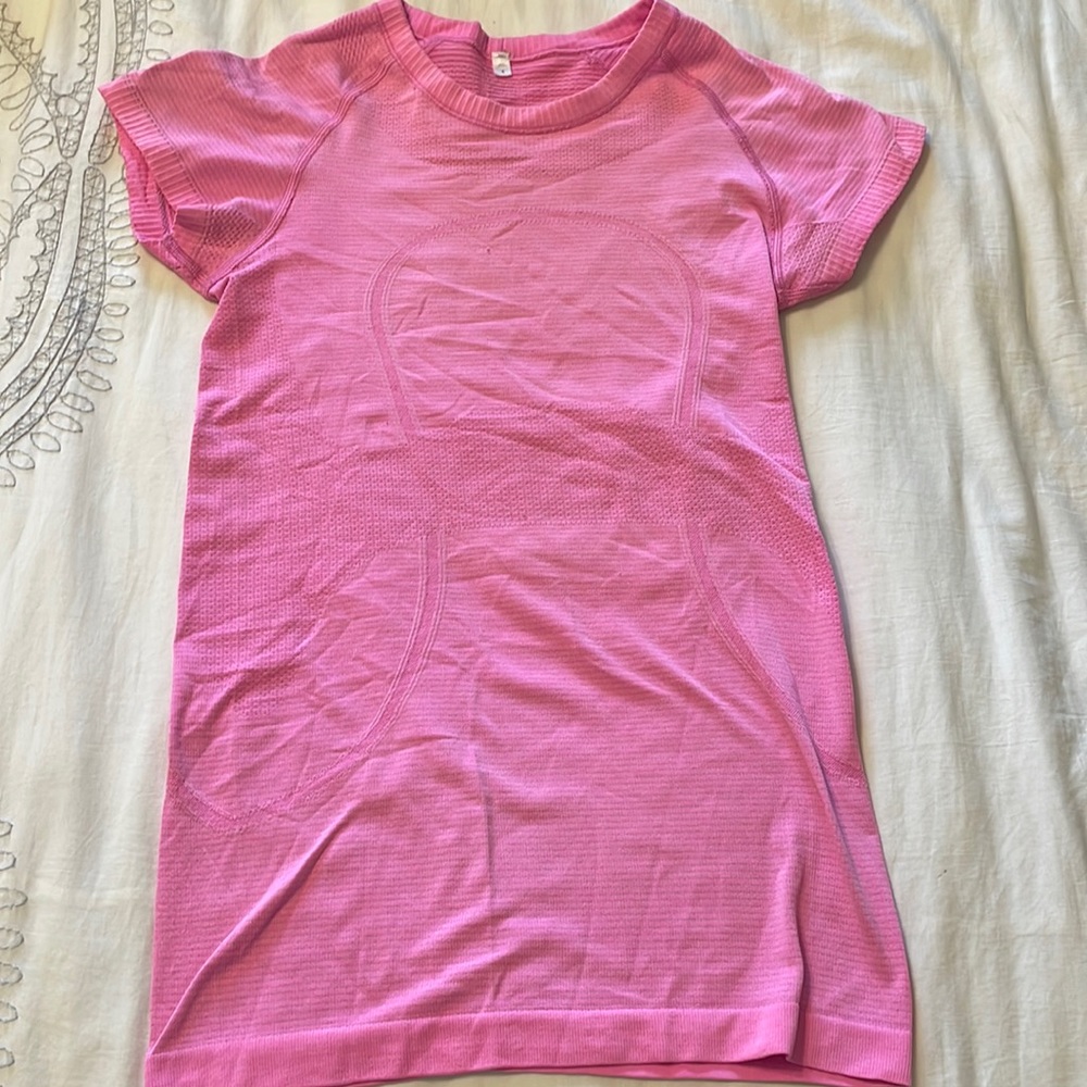 Lululemon Swiftly Tech Short Sleeve 2.0